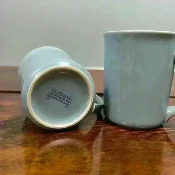 Vintage Corning Coffee Mugs Set of 2 | 1970s Corning Coffee Mug Collectable - Picture 1 of 10